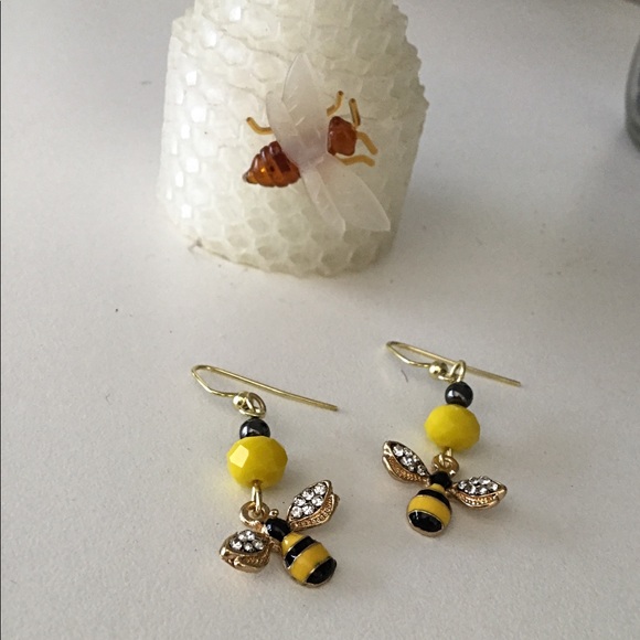 SALE 🌸 Honey Bee Earrings. Gift 4 Bee Lovers - Picture 4 of 7